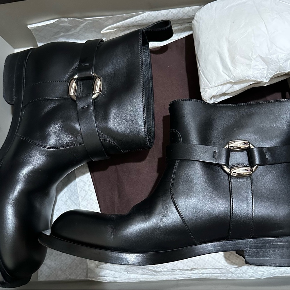 Gucci Black Leather Ankle Boots with Silver Buckle